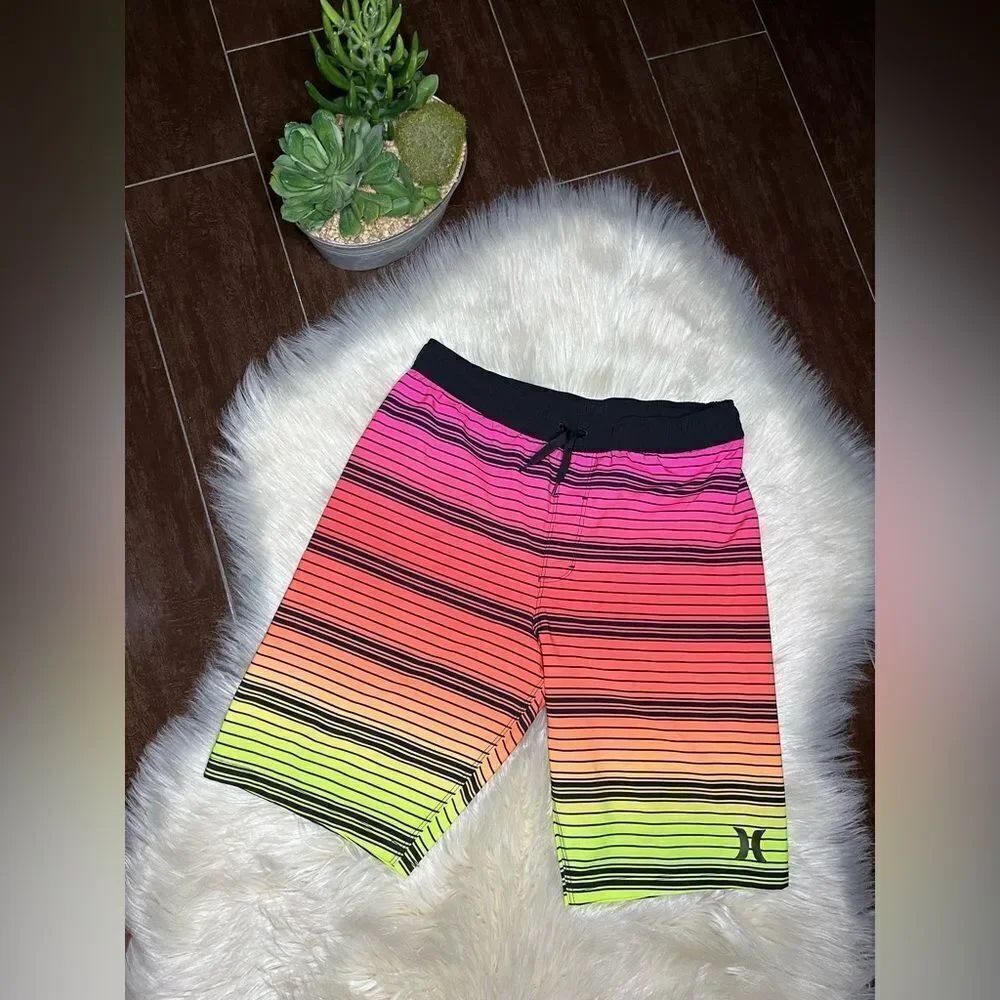 Hurley Multicolor Striped Shorts Sz 14/16 boys